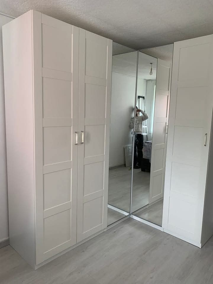 Dressing sur mesure avec penderie et rangements ouverts